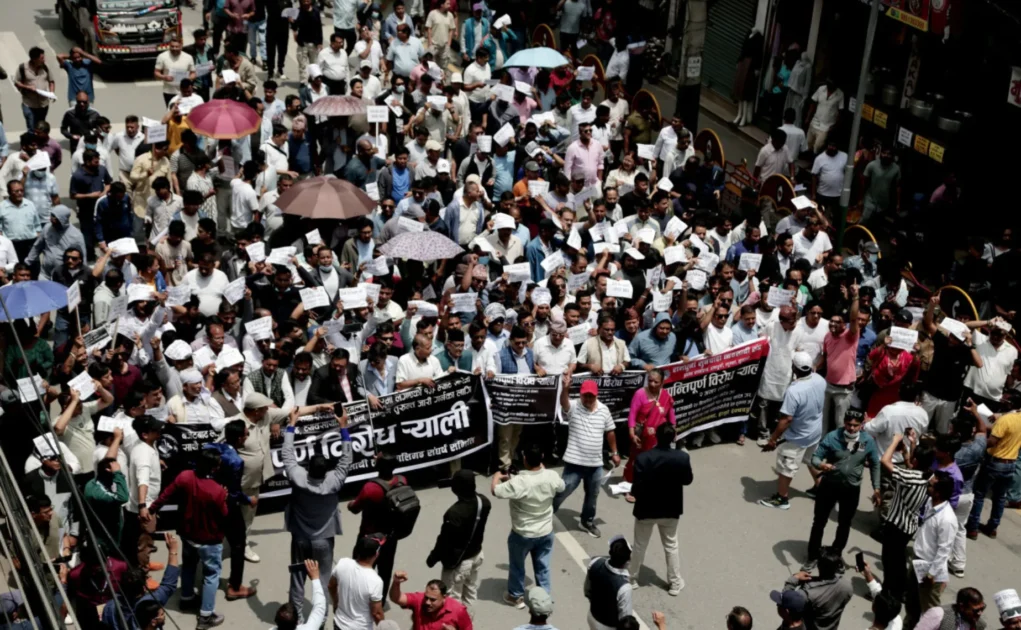 Gold and silver traders protest
