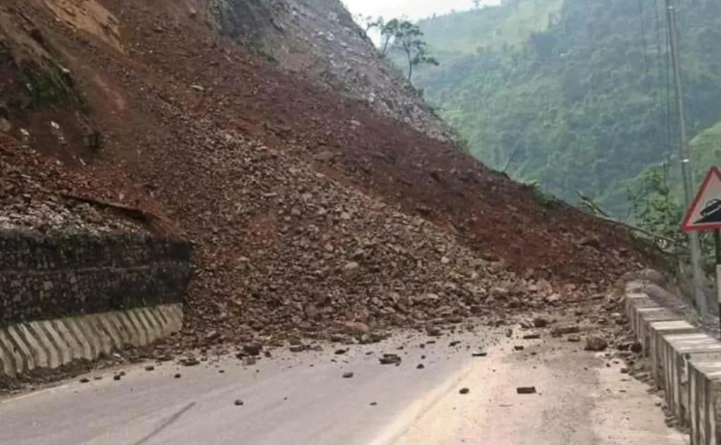 Landslides Block Narayangadh-Muglin And Karnali Highways