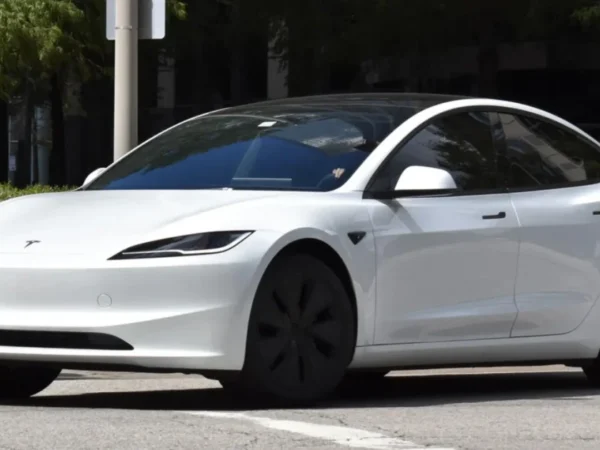 US Auto Safety Agency Probes Tesla Model 3