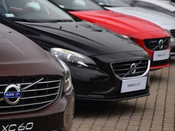 Volvo Cars Sales Fall 10%